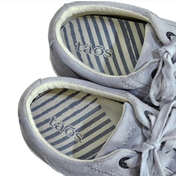 Taos Retro Star Sneakers Womens Light Gray Size 11 Lace Up Canvas Cushioned - Picture 9 of 10